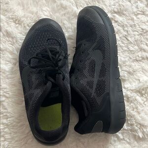 Nike Men's Flex Experience Run 12 Running Shoes